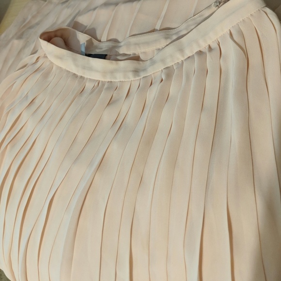 UO Sparkle & Fade Pleated Chiffon Maxi Skirt - Picture 4 of 4